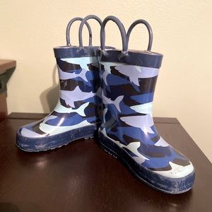 Toddler Shark Rain Boots 🦈